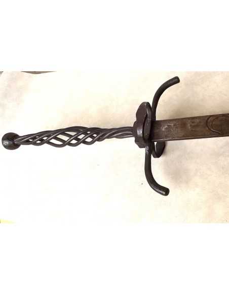 ÉPÉE À DEUX MAINS DE STYLE.