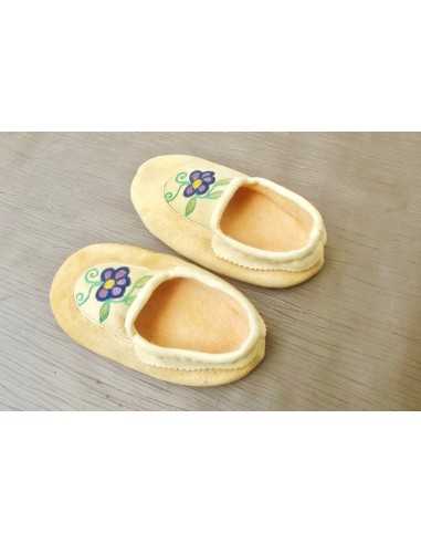 PAIRE DE MOCASSINS CREES