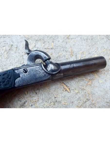 PISTOLET DE POCHE A PERCUSSION A CROSSE RENAISSANCE.