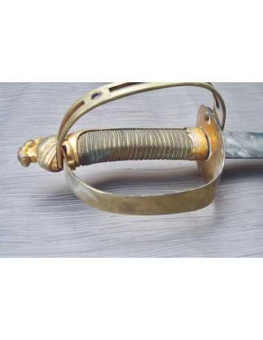 SABRE A GARDE TOURNANTE RÉVOLUTION.