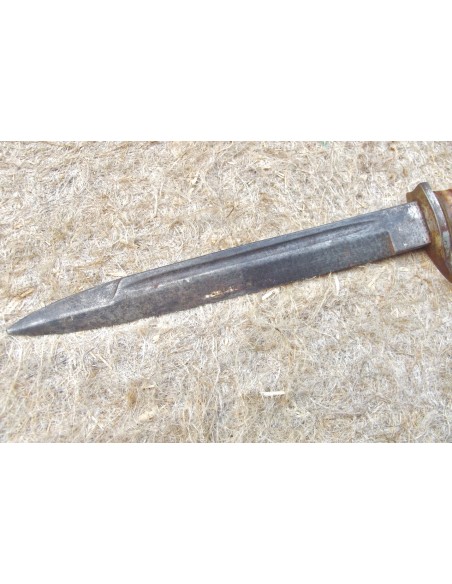 BAÏONNETTE-POIGNARD DE COMBAT ALLEMAND SECONDE GUERRE.