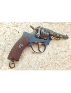 REVOLVER RÉGLEMENTAIRE...