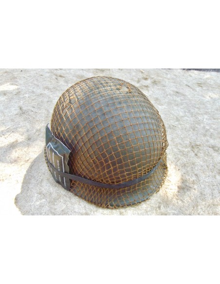 CASQUE Mle 51 ARMEE FRANCAISE AVEC FILET ET PANSEMENT.