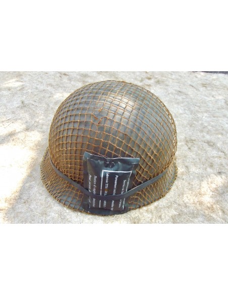 CASQUE Mle 51 ARMEE FRANCAISE AVEC FILET ET PANSEMENT.
