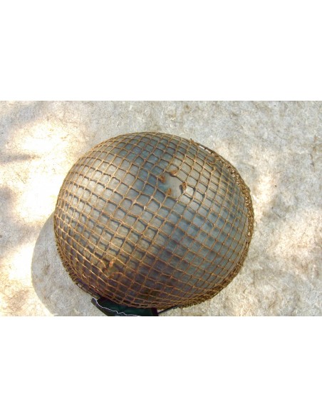 CASQUE Mle 51 ARMEE FRANCAISE AVEC FILET ET PANSEMENT.