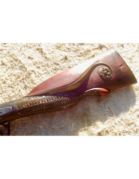 FUSIL DE CHASSE JUXTAPOSE A PERCUSSION CROSSE POLYCHROME.