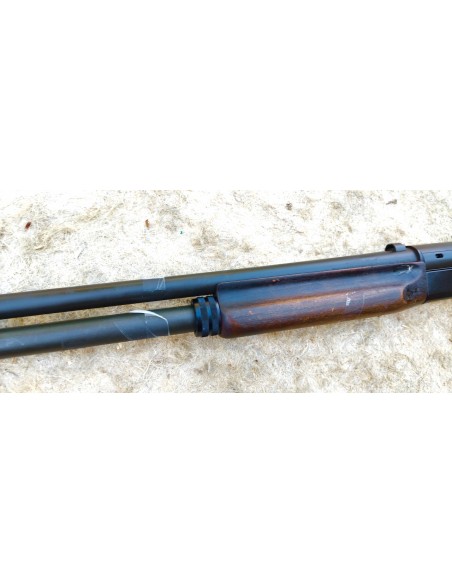 FUSIL SEMI-AUTOMATIQUE BENELLI 121M.