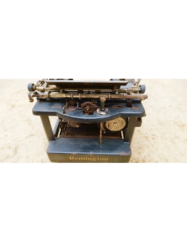 MACHINE A ECRIRE REMINGTON STANDARD...