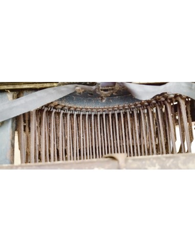 MACHINE A ECRIRE REMINGTON STANDARD...