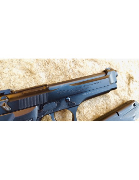 PISTOLET SEMI-AUTOMATIQUE BERETTA 92 « BRIGADIER ».