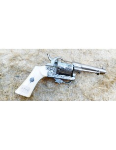 TRES BEAU REVOLVER EUGENE...