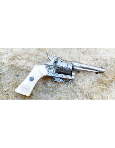 TRES BEAU REVOLVER EUGENE LEFAUCHEUX...