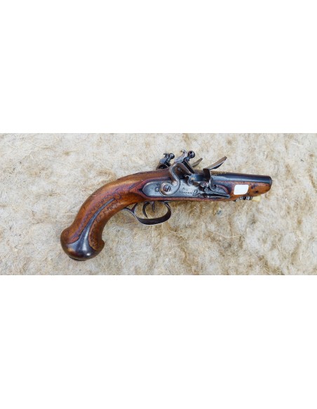 MAGNIFIQUE PISTOLET DE VOYAGE JUXTAPOSE A SILEX.