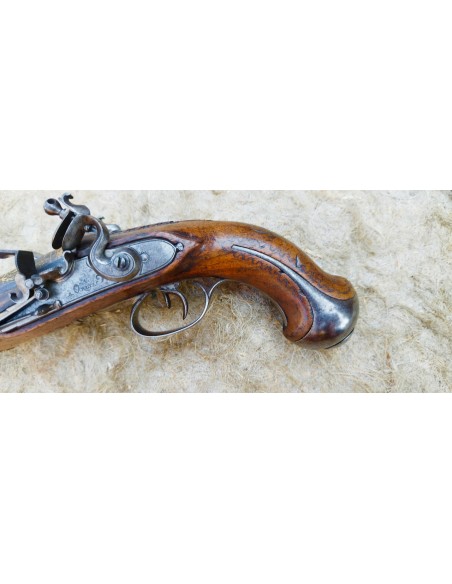 MAGNIFIQUE PISTOLET DE VOYAGE JUXTAPOSE A SILEX.