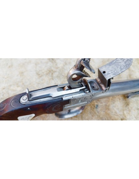 PISTOLET DE POCHE A BAÏONNETTE LANÇANTE.