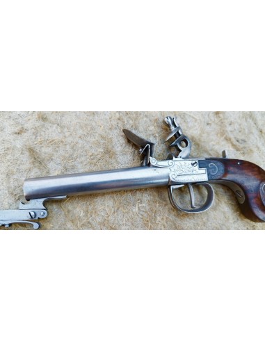 PISTOLET DE POCHE A BAÏONNETTE LANÇANTE.