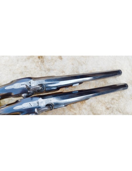 TRES BELLE PAIRE DE PISTOLETS DE DUEL A PERCUSSION