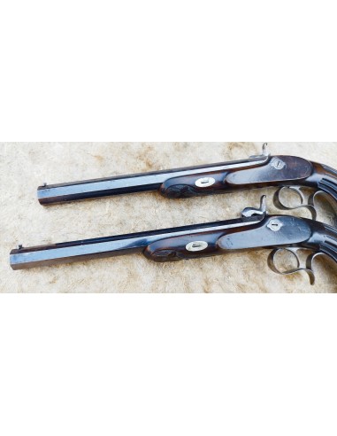 TRES BELLE PAIRE DE PISTOLETS DE DUEL...